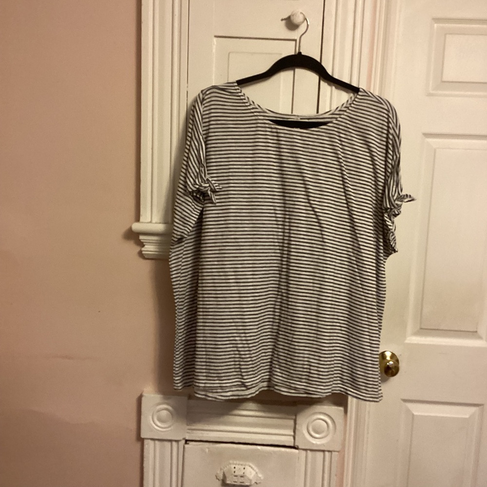 Max Studio Black & White Striped Short-Sleeve Top
